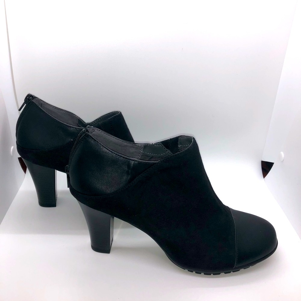 Brand New Beautiful Aerosoles Boots/ Booties! 😍✨✨